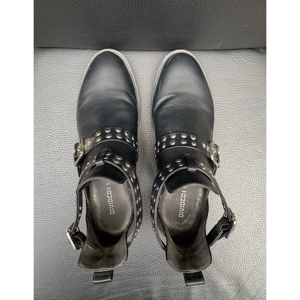 Divided Boots - Picture 4 of 6